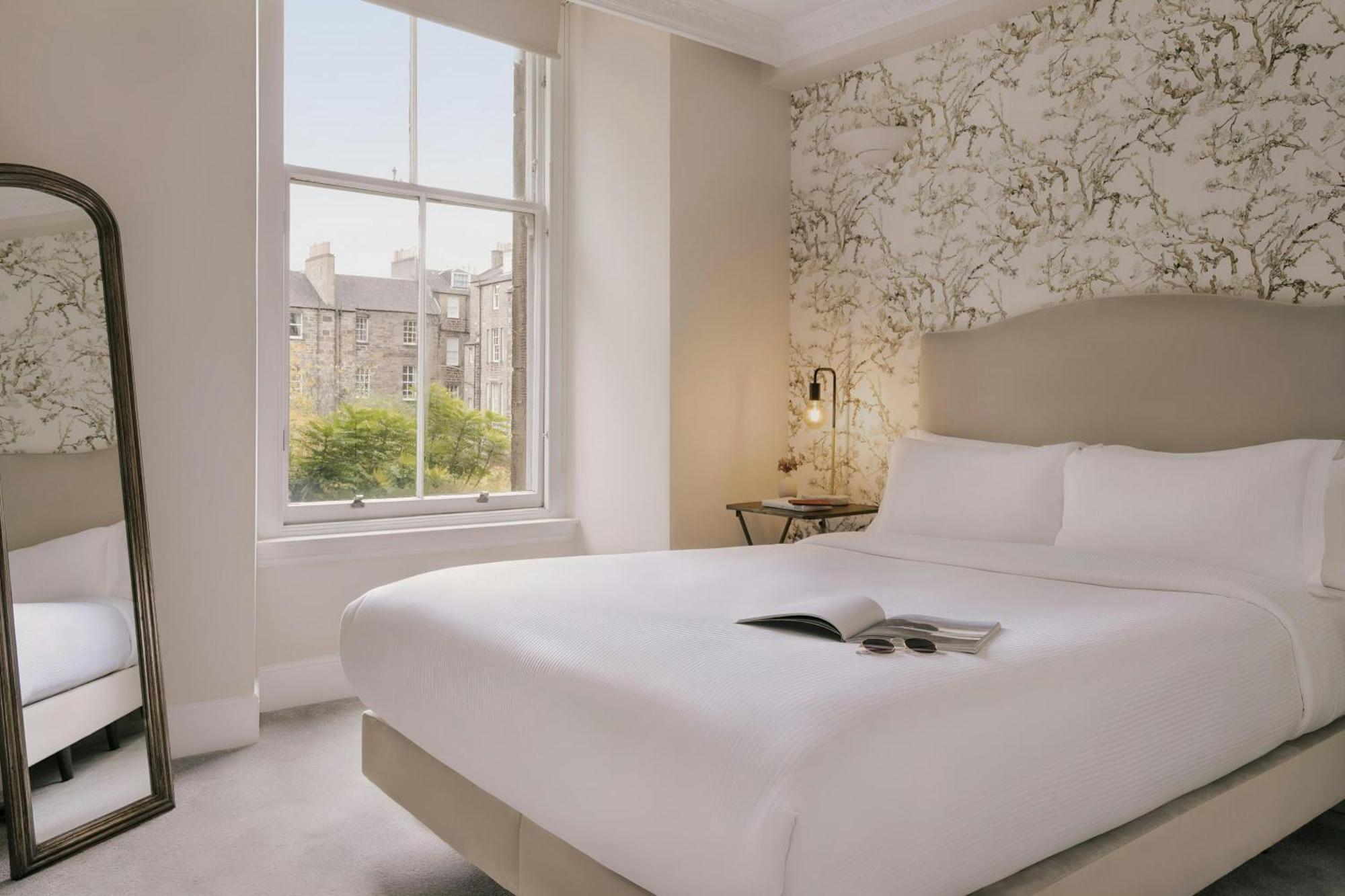 One Bedroom Suite - Garden View